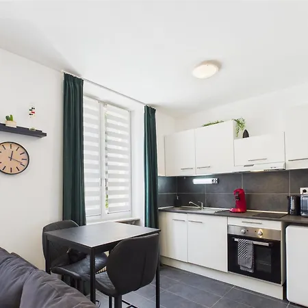 Cocon Zen Balneo - Appartement Rdc Proche Centre Mulhouse Apartment